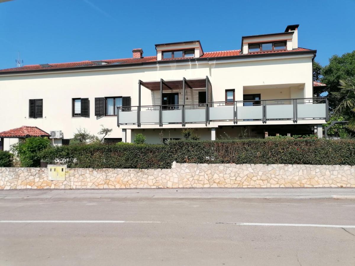 Apartmani Kiko Porec Exterior photo