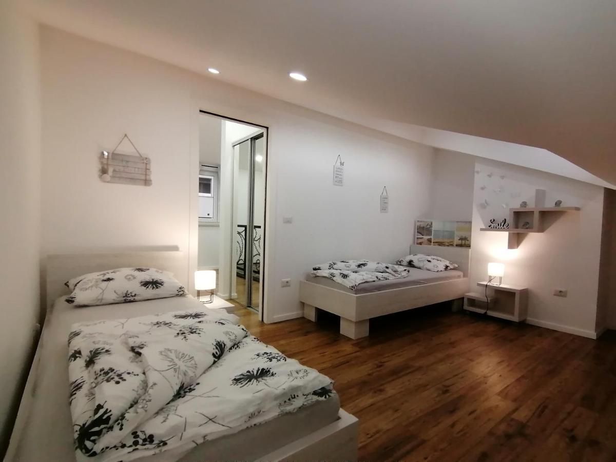Apartmani Kiko Porec Exterior photo